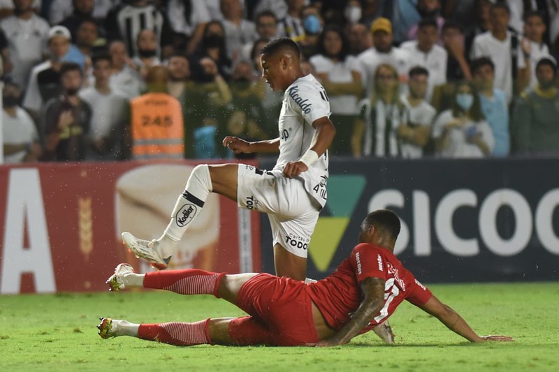 Santos x Red Bull Bragantino escalações arbitragem e onde