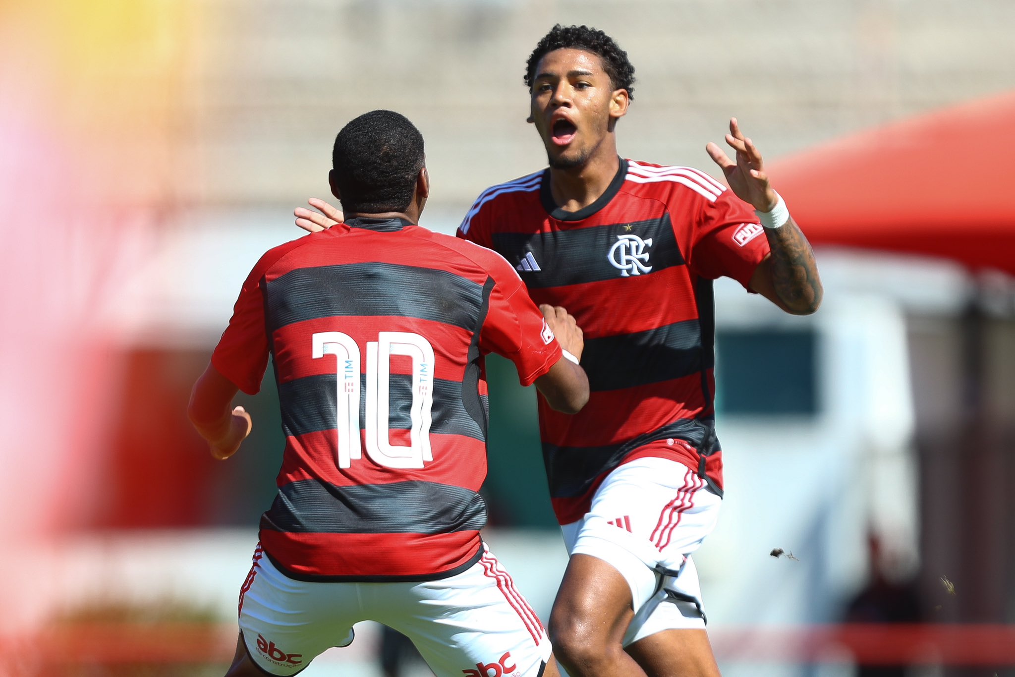 Direito A Hat Trick Flamengo Goleia O Botafogo No Carioca Sub