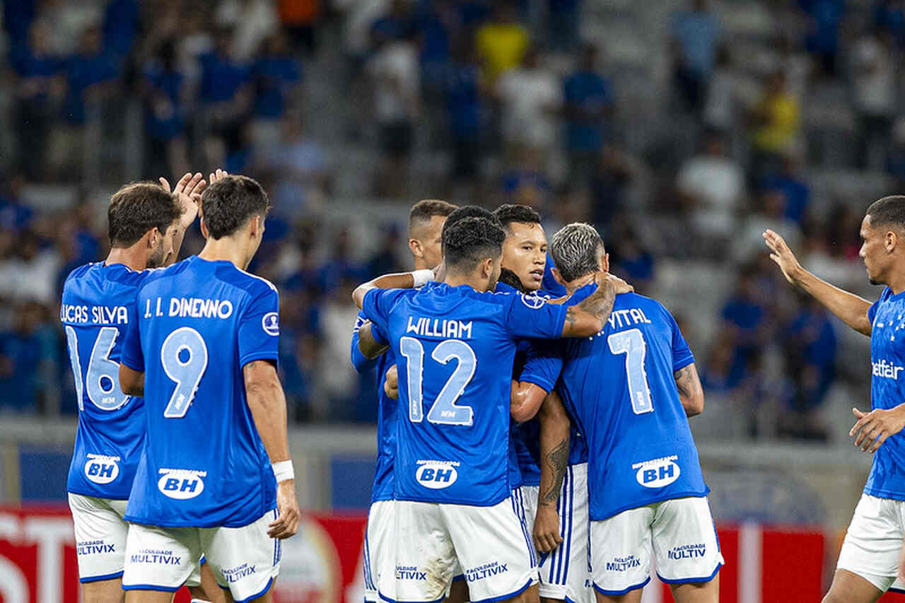 Cruzeiro tem maior sequência invicta como visitante no clássico em oito