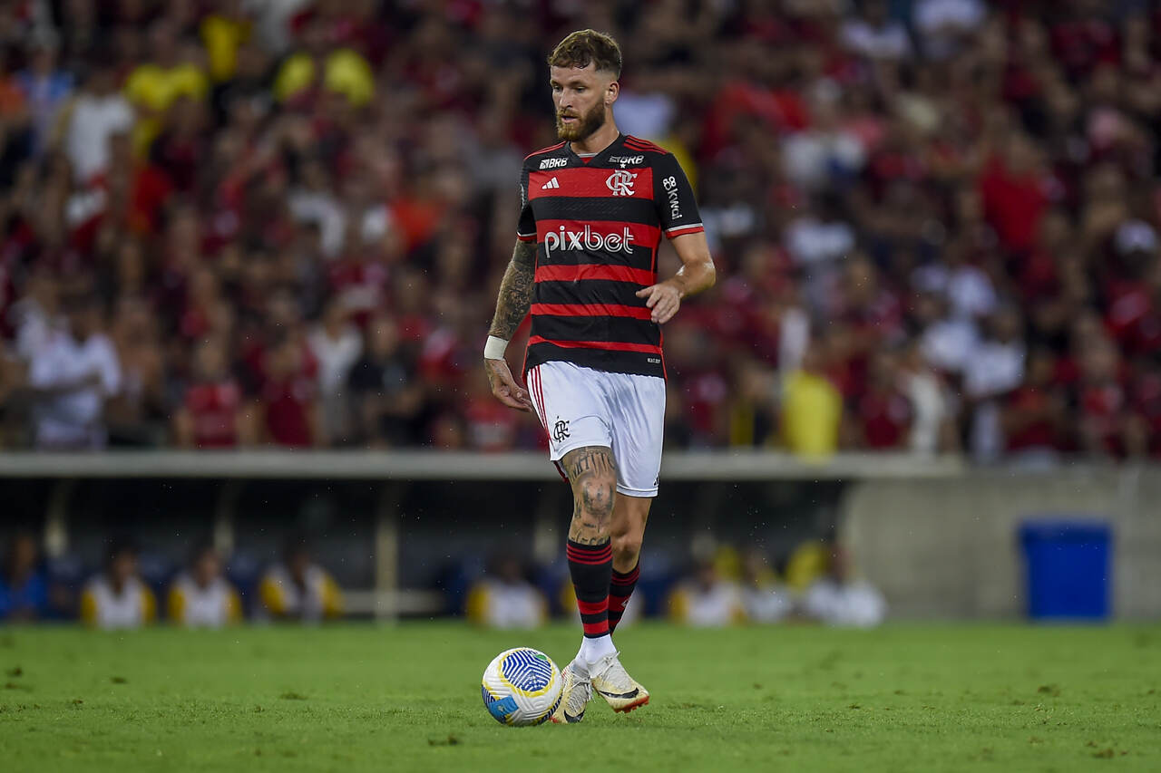 Flamengo comunica lesão do zagueiro Léo Pereira