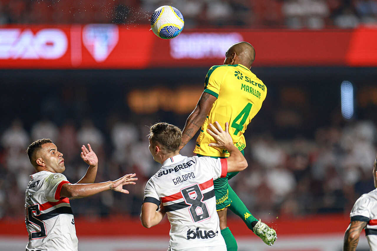 Atua Es S O Paulo Contra O Cuiab Tricolor Joga Mal E Perde