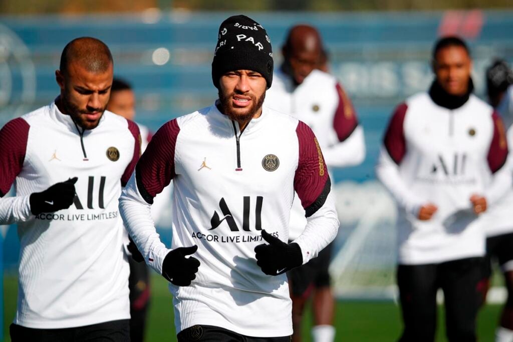 Neymar durante o treino do Paris Saint-Germain