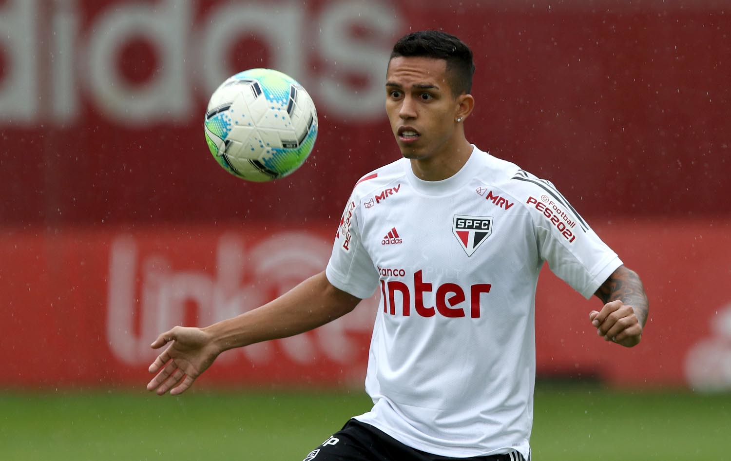 São Paulo FC on X: O lateral-esquerdo Reinaldo, os meias Igor