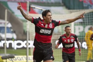Pedro faz valer a fama de artilheiro no Flamengo