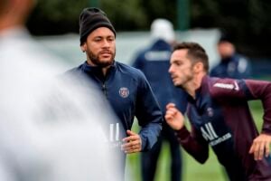 Neymar durante o treino do Paris Saint-Germain