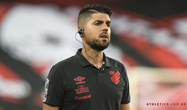 António Oliveira - José Tramontin/Athletico.com.br