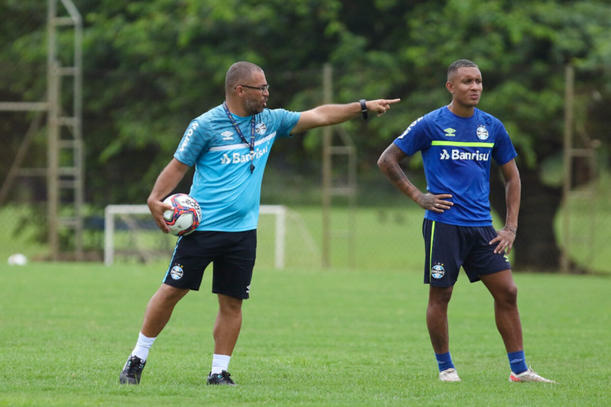 Time de transição do Grêmio encabeça 3ª divisão gaúcha e dá