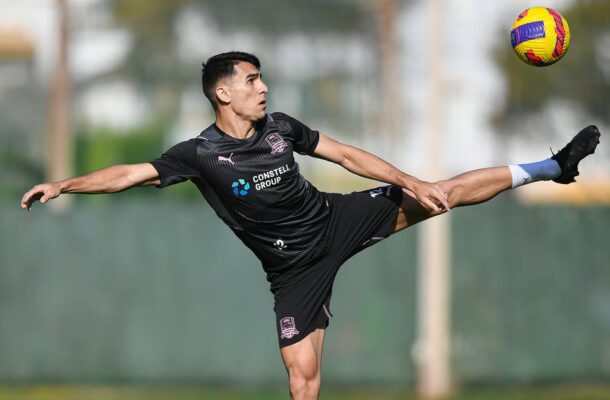 Foto: Divulgação/Krasnodar - Legenda: Junior Alonso pertence ao Krasnodar, que negocia com o Vasco possível transferência do zagueiro