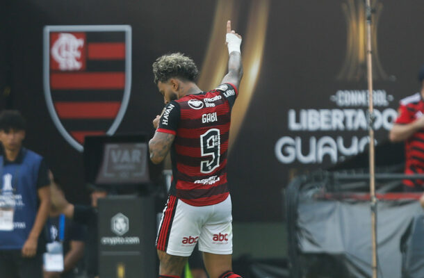 Foto: Gilvan de Souza/CRF - Legenda: Atacante do Flamengo antecipa reapresentação