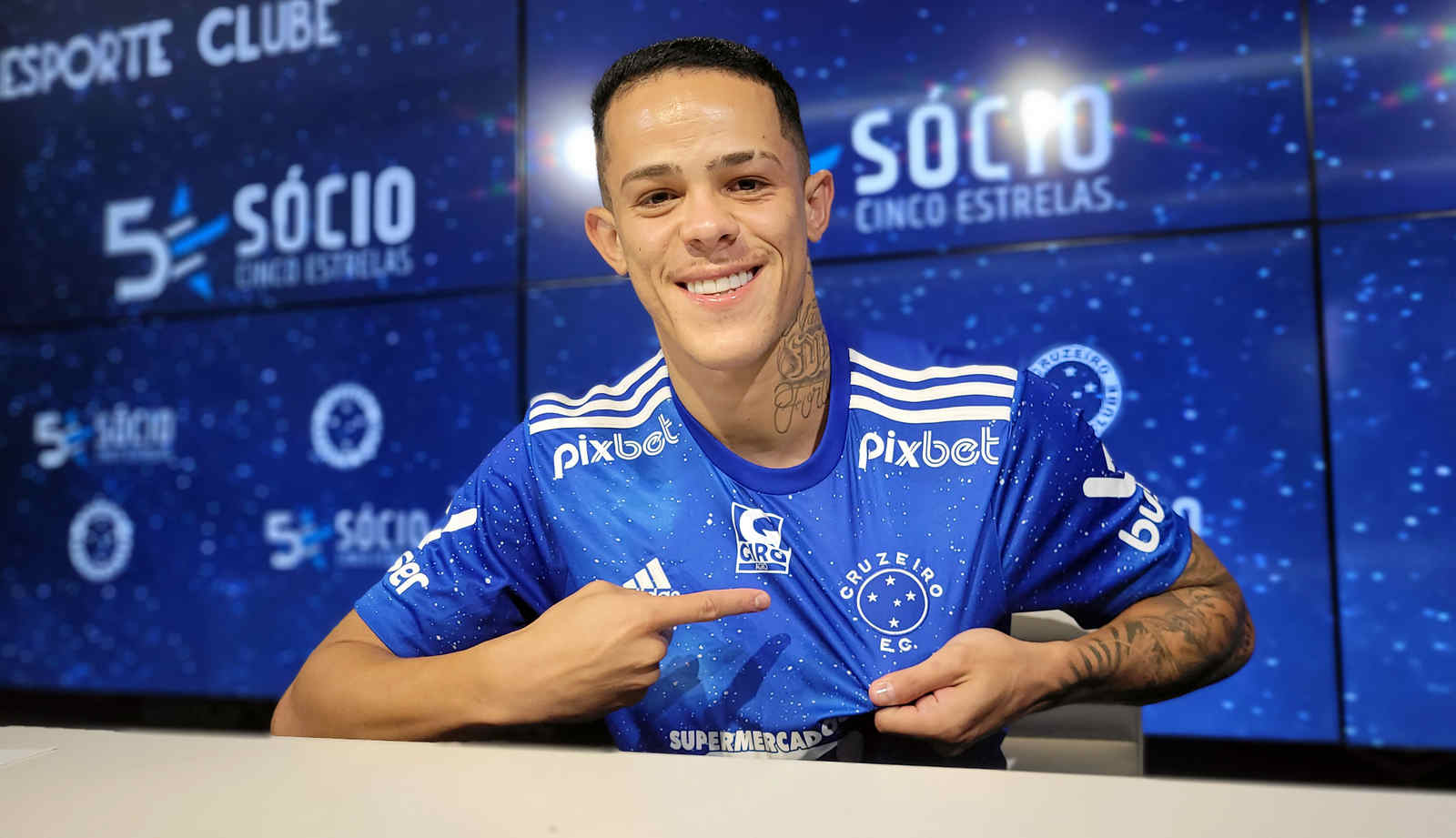 Cruzeiro estuda empréstimos de Wesley e Paulo Vitor