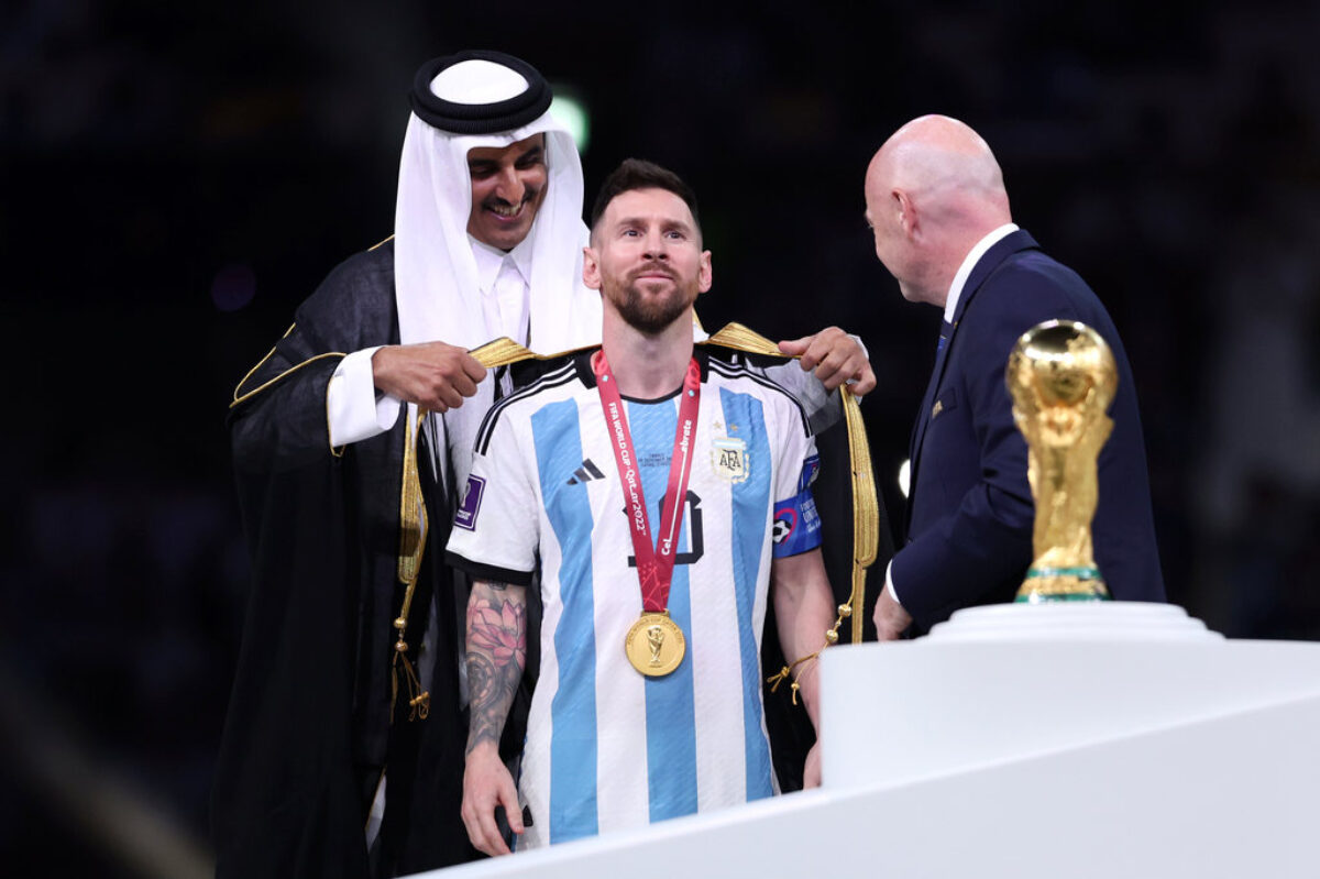 Jornal inglês elege Messi como melhor jogador de 2022; veja a