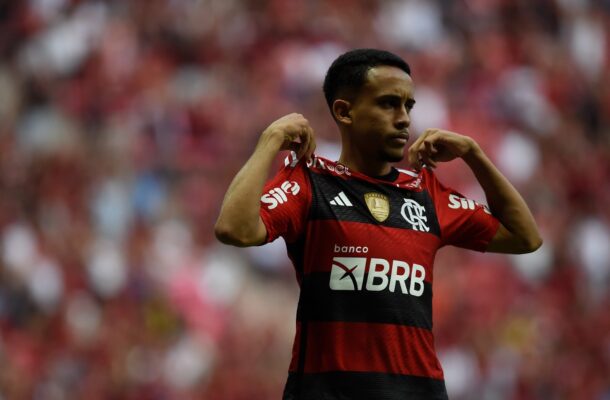 Marcelo Cortes / CRF - Legenda: Matheus Gonçalves jogou apenas 16 partidas pelo Flamengo em um primeiro momento e depois foi emprestado ao Bragantino para ganhar mais experiência