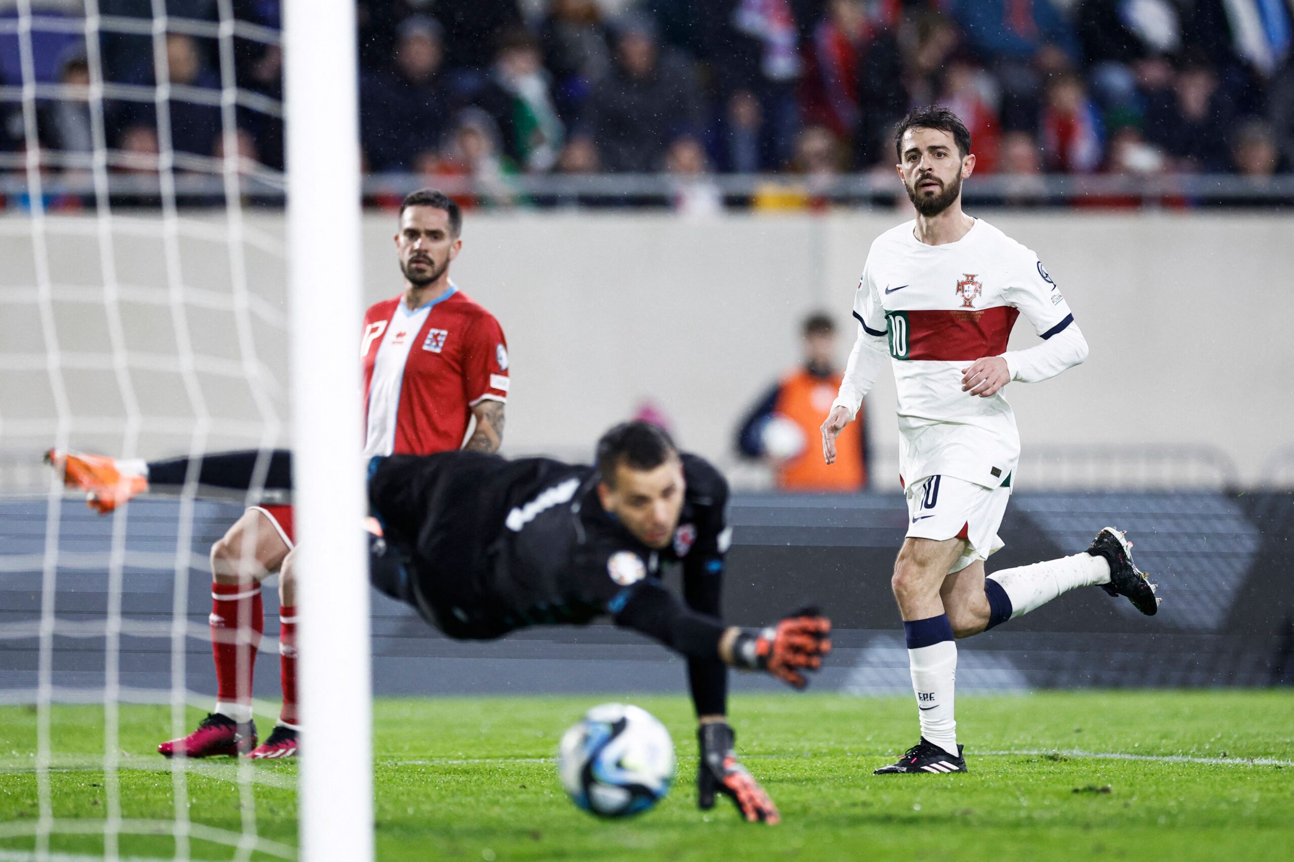 Sem Cristiano Ronaldo, Portugal goleia Luxemburgo nas Eliminatórias da  Eurocopa