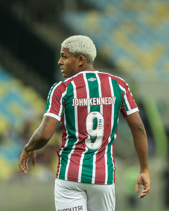 John Kennedy marca gol em vitória do Fluminense no Maracanã