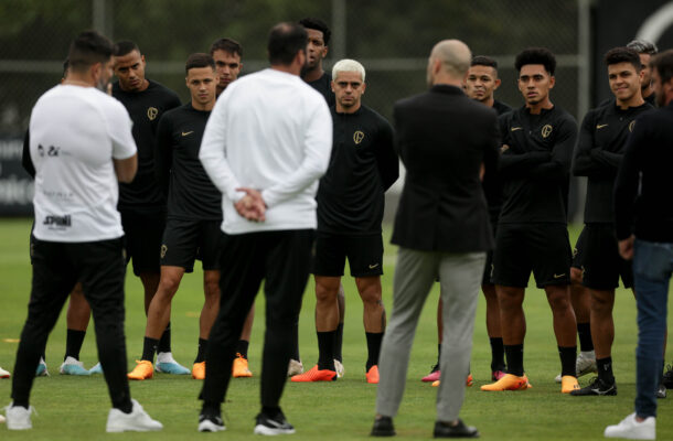 Foto: Rodrigo Coca/Ag. Corinthians - Legenda: Elenco do Timão dá início à sua pré-temporada