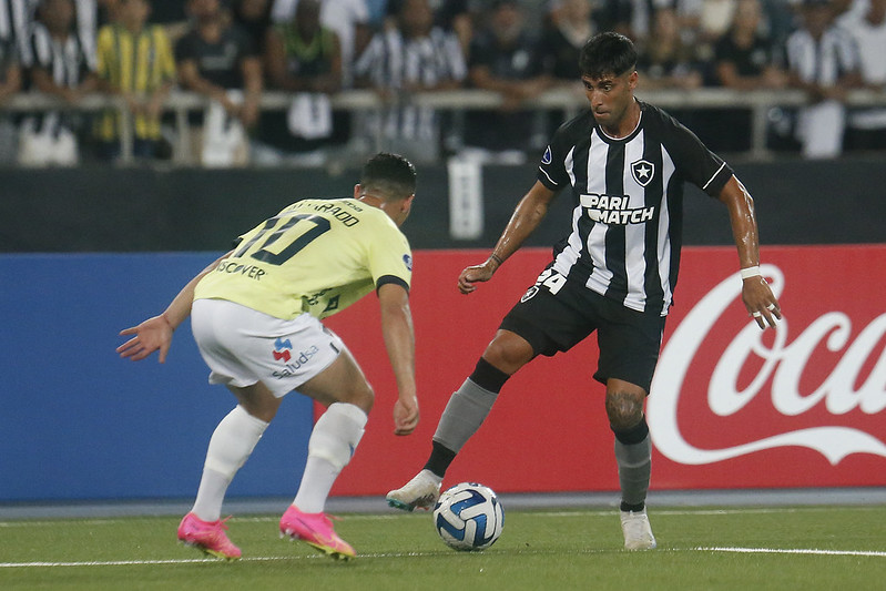 Di Plácido revela desejo de ser contratado pelo Botafogo