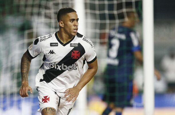 Foto: Daniel Ramalho/Vasco - Legenda: De Lucca disputou somente quatro partidas com a camisa do Vasco antes de se lesionar