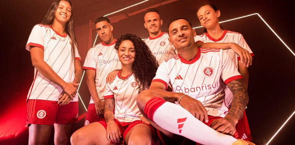 Internacional lança uniforme branco para a temporada 2023Jogada 10