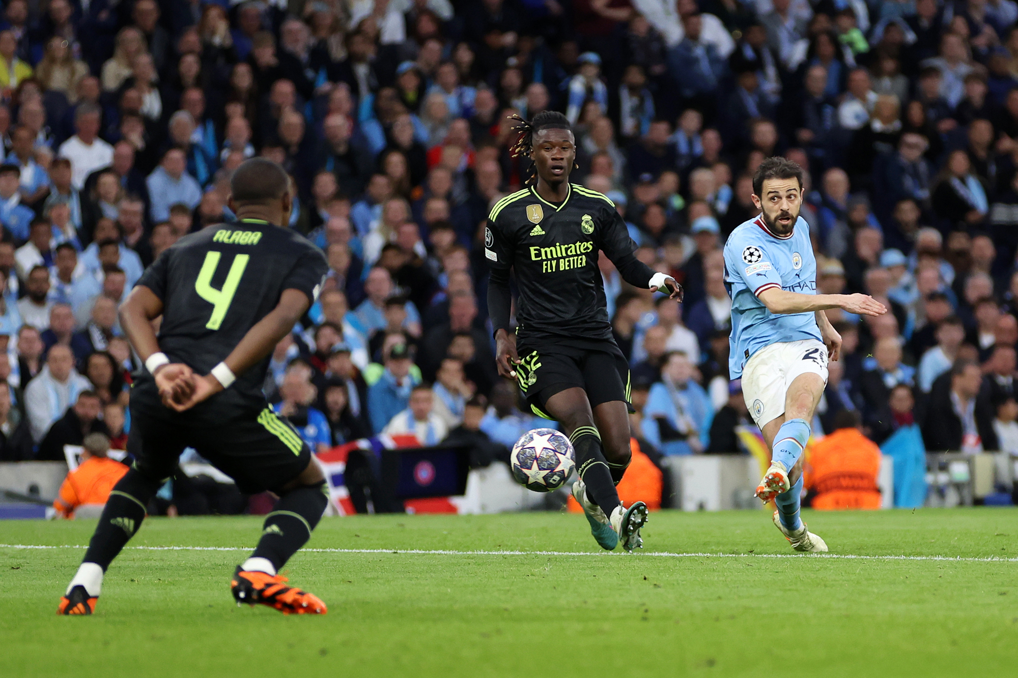Manchester City tropeça no último jogo antes do Mundial
