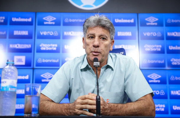 Foto: Lucas Uebel/Grêmio FBPA - Legenda: O técnico Renato comandou Suárez & Cia ao vice-campeonato brasileiro 