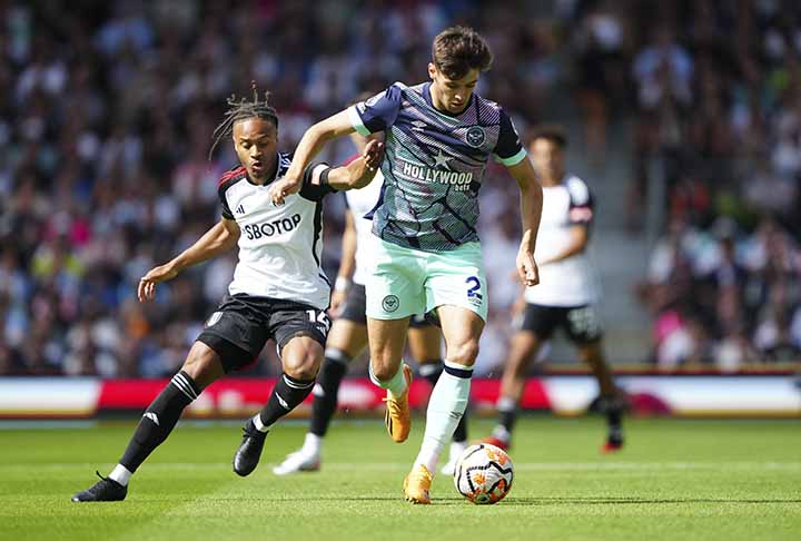 No primeiro jogo sem Kane, Tottenham empata com Brentford na estreia do  Inglês