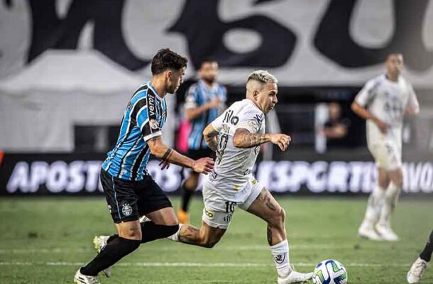 Foto: Raul Baretta/Santos FC - Legenda: Soteldo será envolvido em troca com o Grêmio