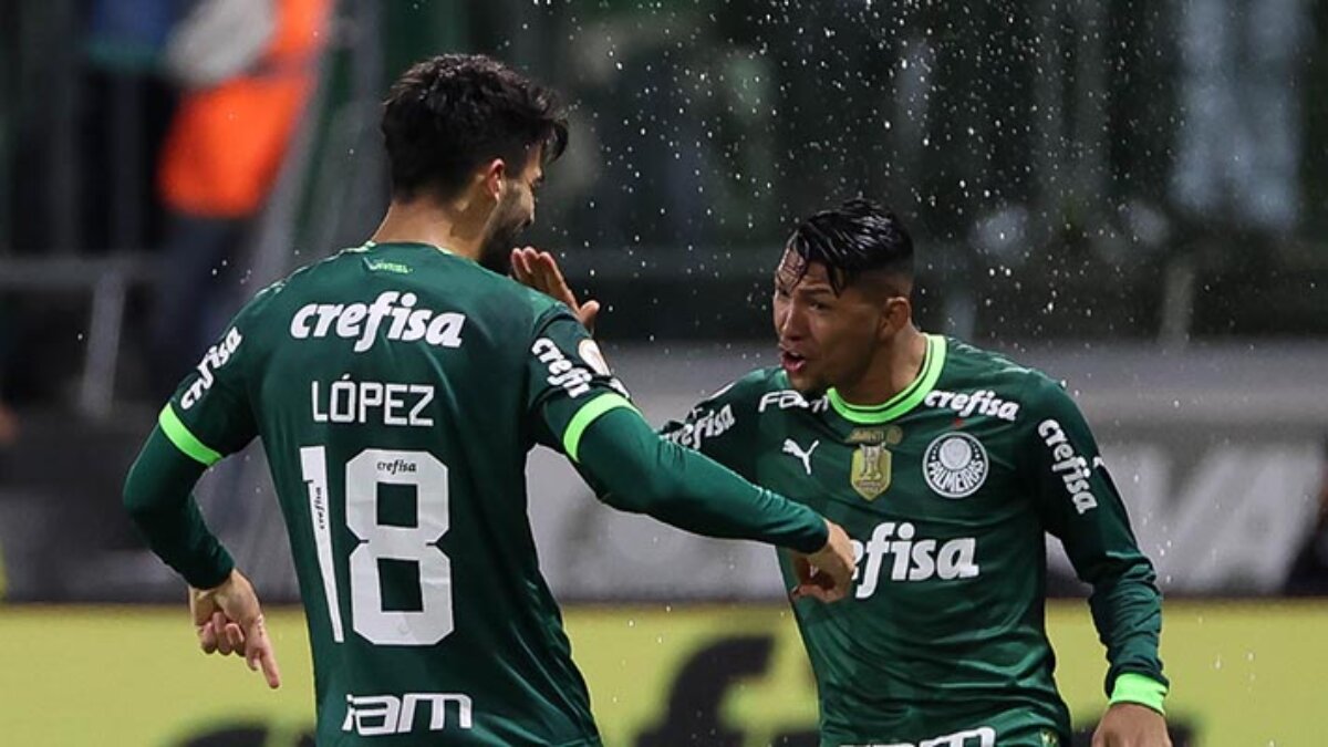 Wesley balança as redes pela primeira vez como profissional do Corinthians