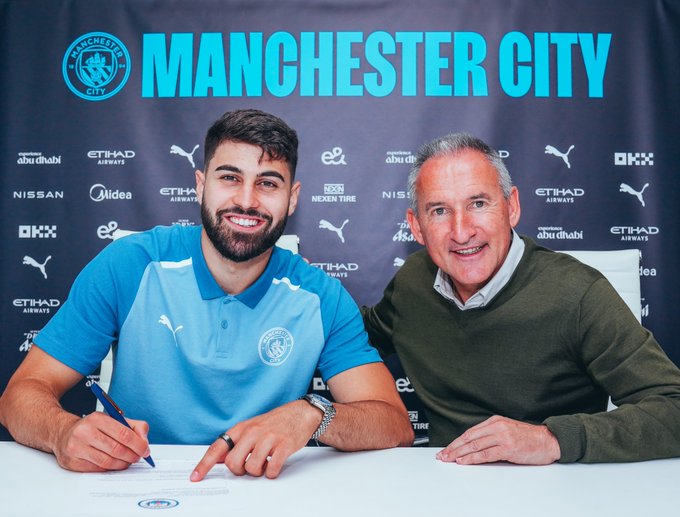 Gvardiol é anunciado oficialmente pelo Manchester City
