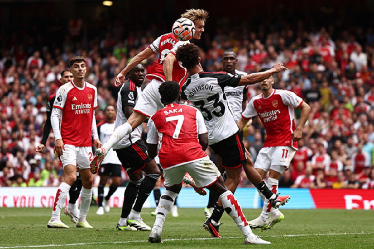 INGLÊS: Tottenham conta com empate do Arsenal para assumir liderança;  United ganha de virada