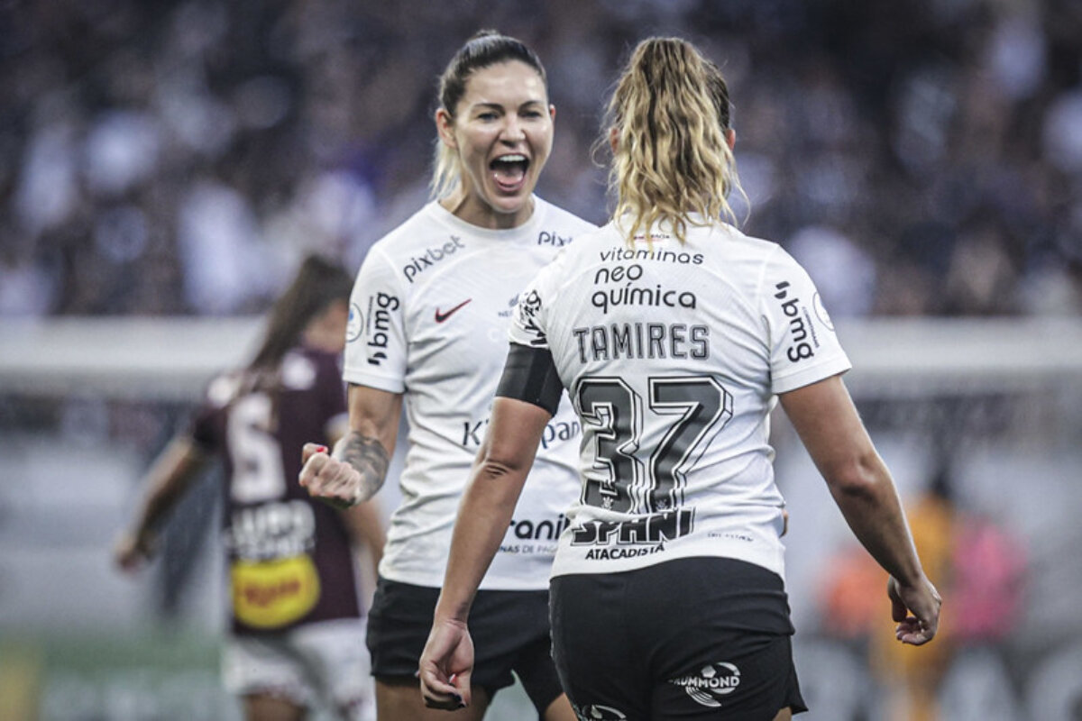 De virada, Timão vence Ferroviária é pentacampeão brasileiro de Futebol  Feminino