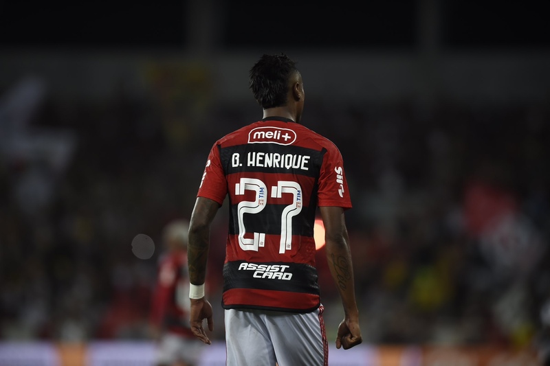 Atacante do Flamengo, Bruno Henrique é suspenso por dois jogos