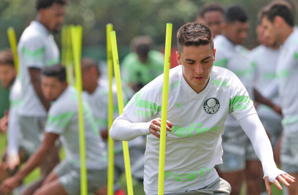 Foto: Cesar Greco/Palmeiras - Legenda: Atuesta pode ser emprestado pelo Palmeiras