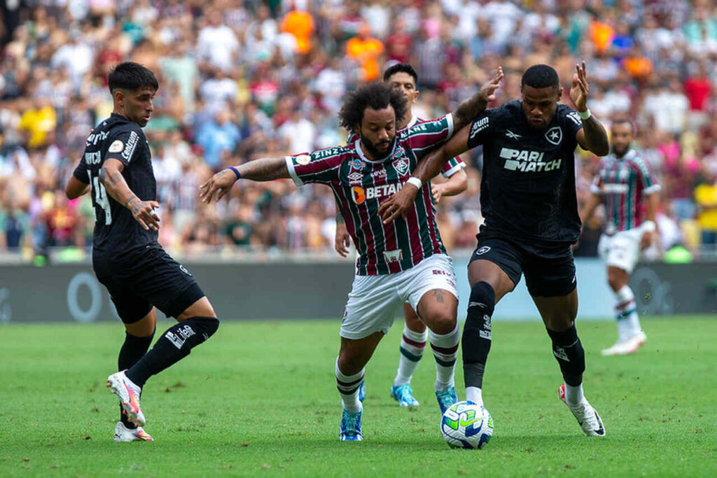 Defesa do Fluminense gera preocupação para final da Libertadores