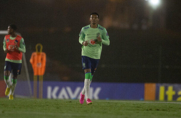 Foto: Leandro Lopes/CBF - Legenda: Matheus Dias já deixou o grupo que treina em Teresópolis