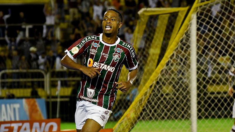 São Paulo x Flamengo: duelo é de montanha-russa contra regularidade