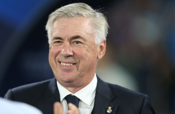 Foto: Carlo Hermann/AFP - Legenda: Ancelotti fica mais dois anos e meio no Real Madrid