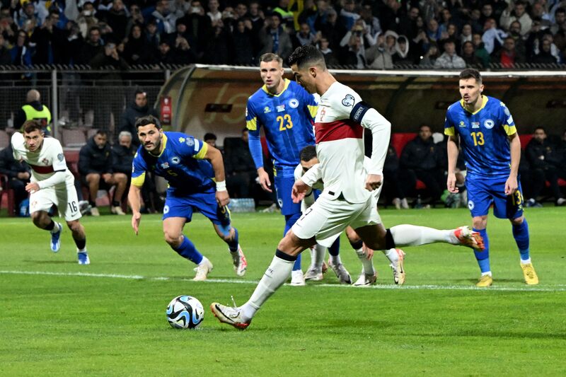 Cristiano Ronaldo marca e Portugal segue 100% nas Eliminatórias da Euro