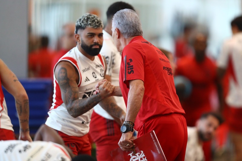 Gabigol e Everton Ribeiro seguem com situação indefinida no Flamengo