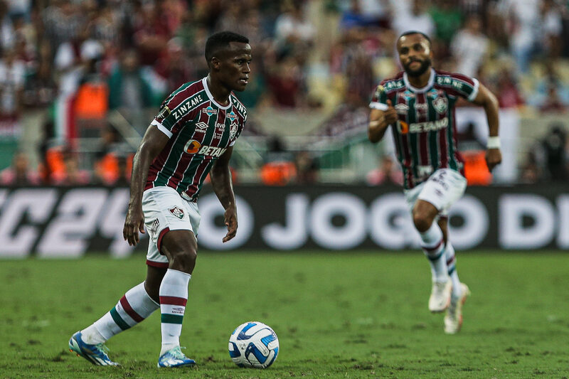 Arias alcança marca expressiva pelo Fluminense