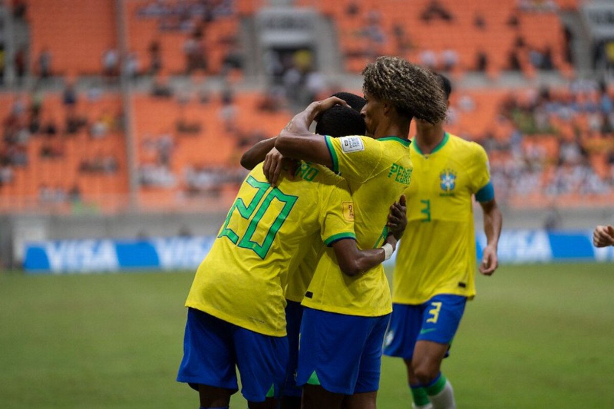 Com gol de Kauã Elias e assistência de Esquerdinha, Brasil bate