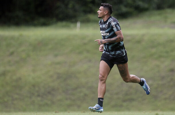  Foto: Vítor Silva/Botafogo - Legenda: Marçal foi expulso no dia 19 de fevereiro de 2023 , contra o Flamengo, pelo Carioca 