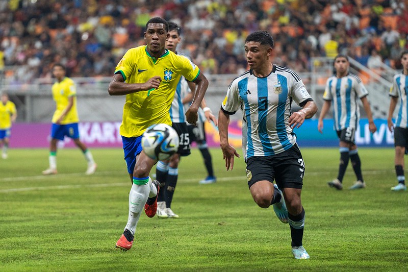 Brasil perde para Argentina e é eliminado do Mundial Sub-17