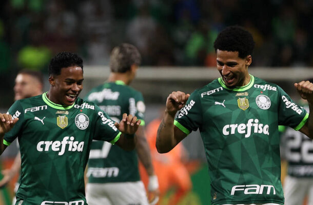Foto: Cesar Greco/Palmeiras - Legenda: Endrick e Murilo, Palmeiras