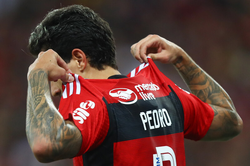 Pedro se torna o quarto maior artilheiro do Flamengo no Brasileirão