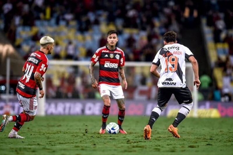 Flamengo desarrolla una estrategia para contar con Pulgar y Arrascaeta
