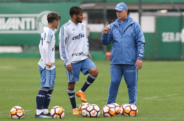 Foto: Divulgação / Palmeiras - Legenda: Felipão e Gustavo Scarpa foram campeões brasileiros em 2018, pelo Palmeiras