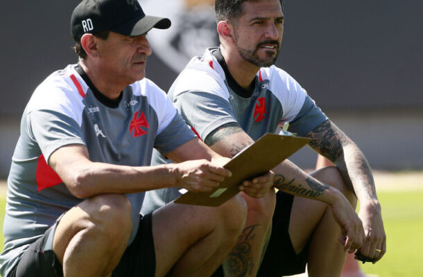 Foto: Leandro Amorim / Vasco - Legenda: Elenco do Vasco fará parte da pré-temporada no Uruguai em janeiro 