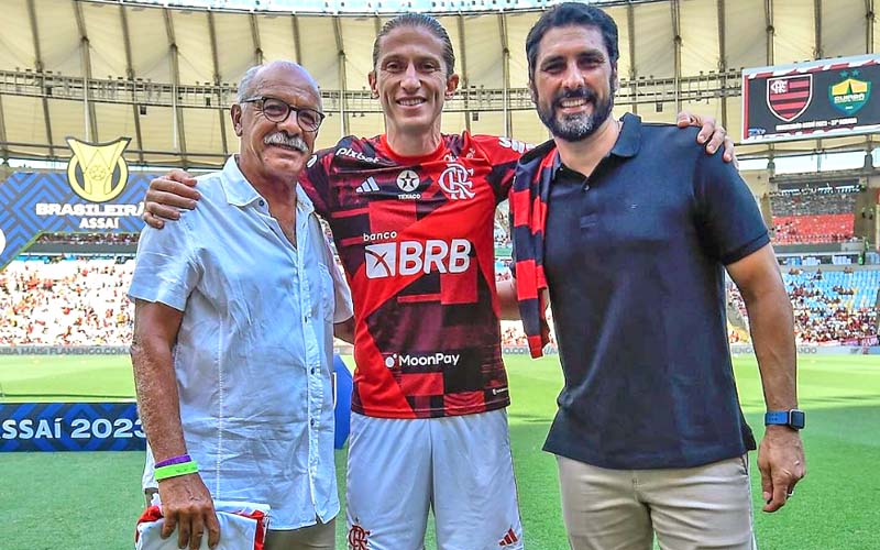 Filipe Luís se despede do Flamengo e se aposenta dos gramados