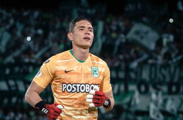 Foto: Dante Fernandez/POOL/AFP via Getty Images - Legenda: Botafogo consulta a situação de goleiro colombiano