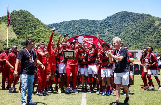 Foto: Rafael Silva / Flamengo - Legenda: Flamengo faz 2 a 0 no São Paulo e é campeão da Adidas Cup